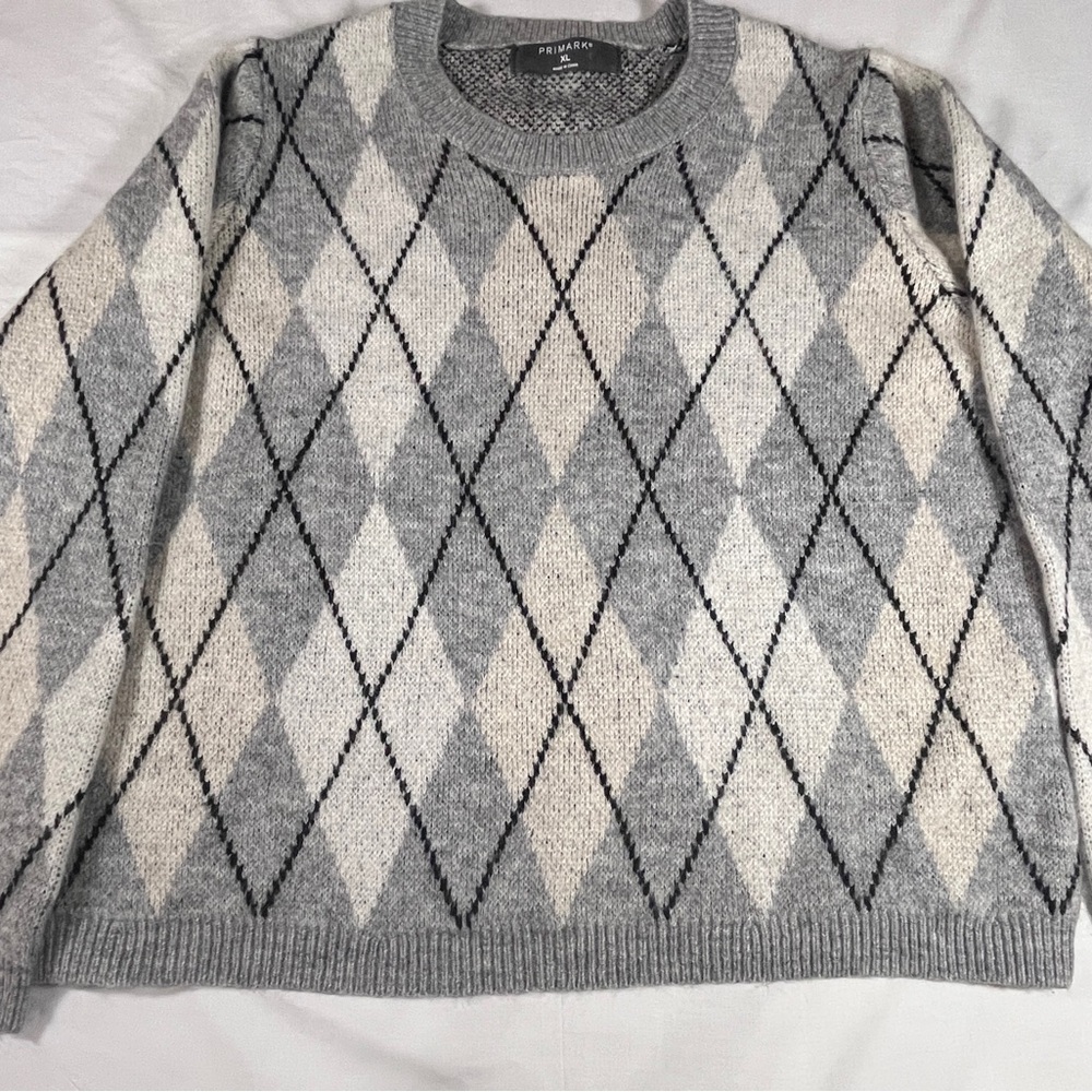 Primark Gray and Cream Argyle Crewneck Sweater